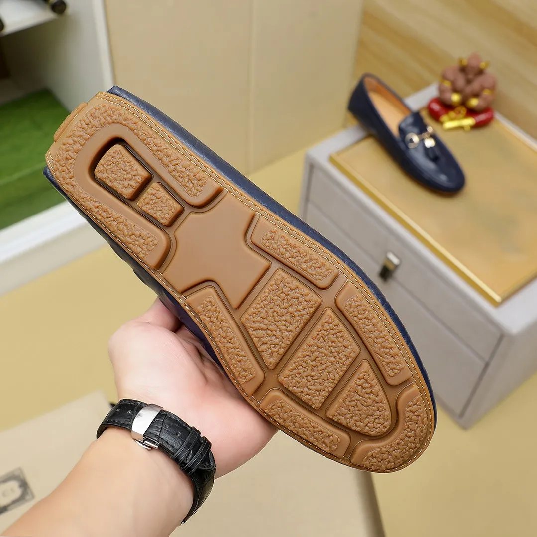 Men's shoes💰360💰🕷🕷️【 GUCCI 】Gucci's best-selling trendy men's casual slip-on shoes 🇨🇳Official website original 1:1 mold 💯Original quality, fine workmanship ☘Fashionable and versatile, perfect shape, comfortable on the feet 🍓Trendy men's recommended model, imported cowhide on the top layer 🎋High-quality pigskin lining, rubber wear-resistant and non-slip outsole, high-end atmosphere, worth owning 🍉Optional 38-44